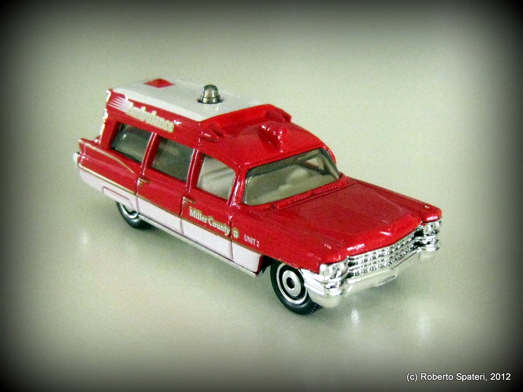 Matchbox Cadillac Ambulance 1963 (n.MB-780)